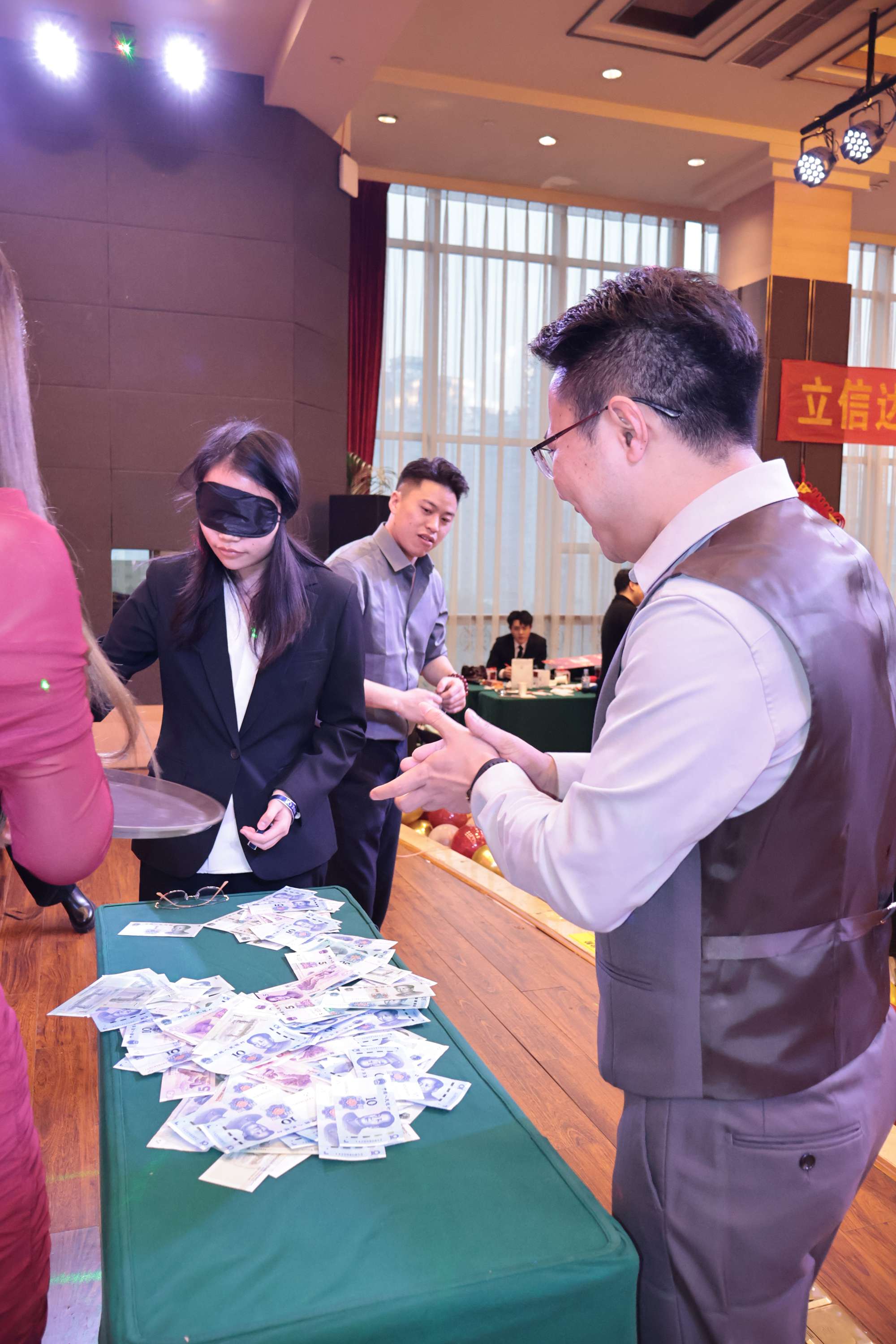 2025集團年會“風華十載，筑夢未來”