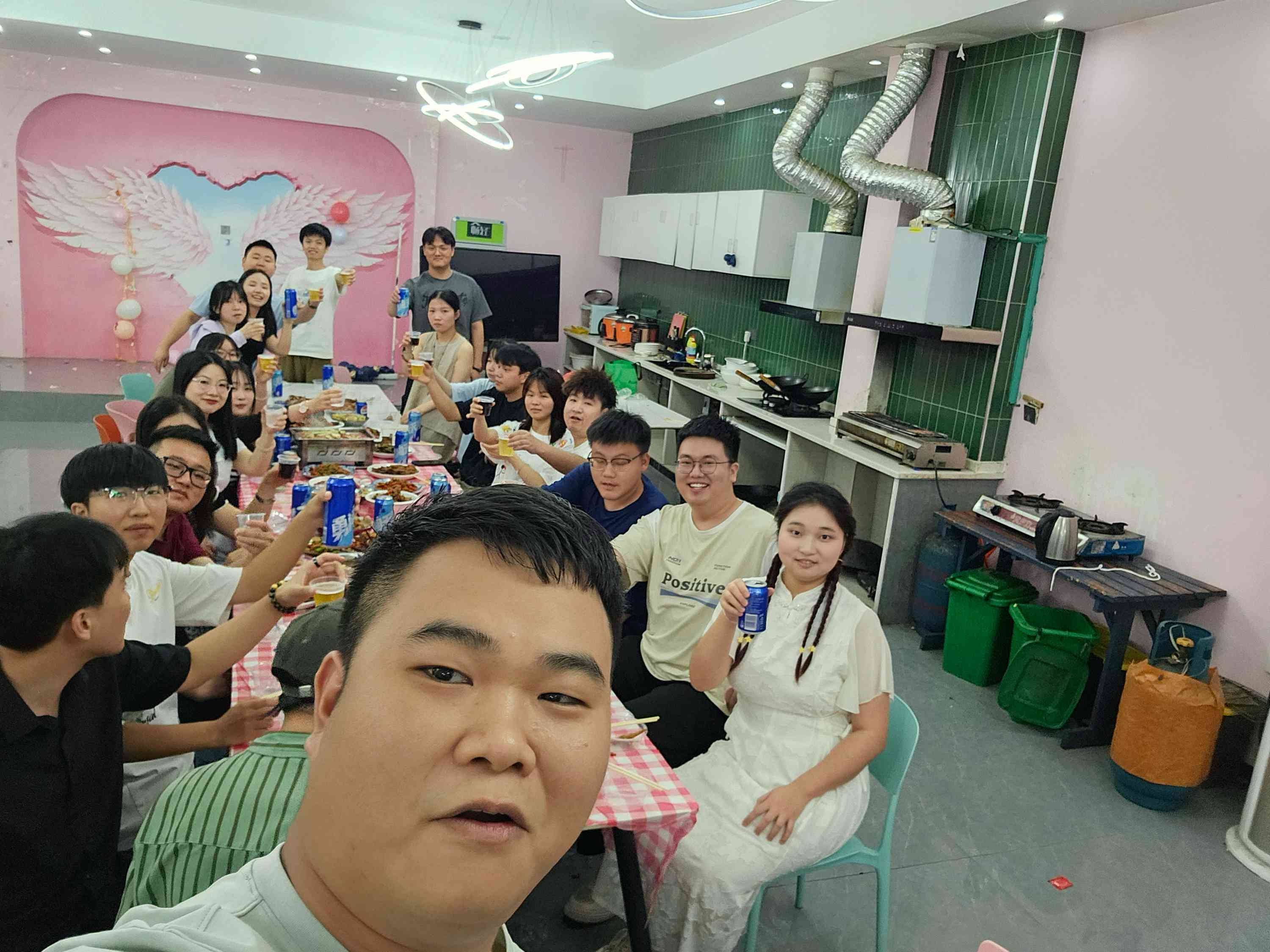 2025.6月江西分公司“轟趴館團建”